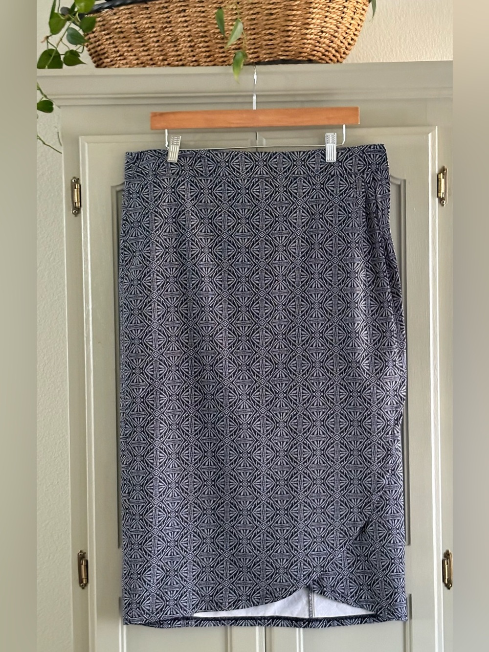 RIPSKIRT Hawaii Length 3 Wrap Skirt | Black Pearl | Quick Dry | See Measurements